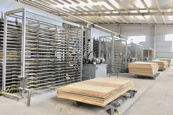 máy ép nhiệt ván ép coppha | SEMAC