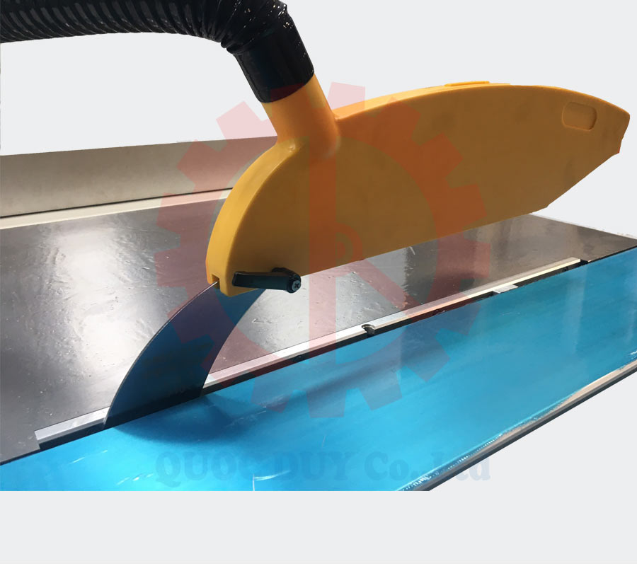 SLIDING TABLE SAW FOR MDF - S 32 Protection hood sliding table saw for mdf | QUOC DUY