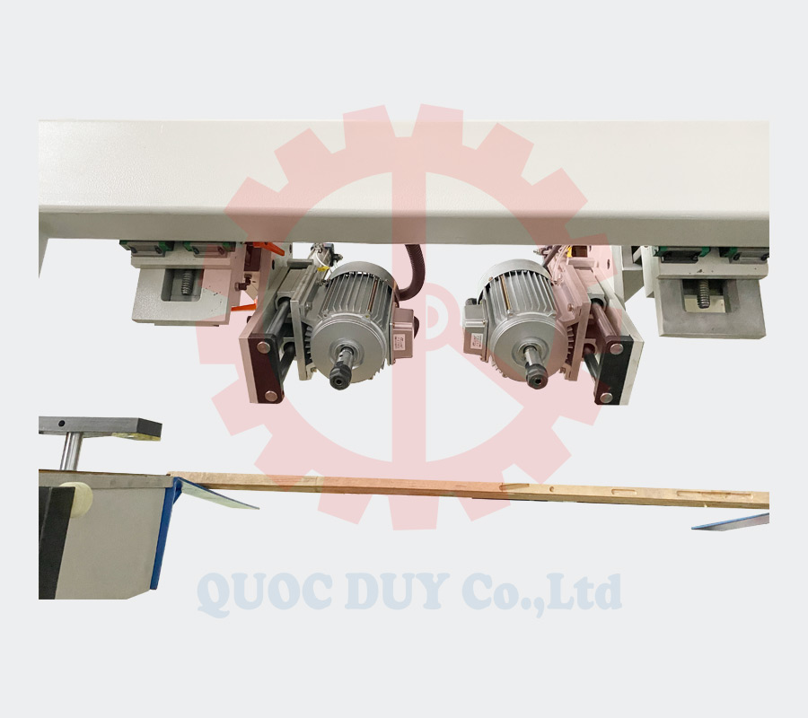 drill cluster in the centre drill 4 head inclined machine SMXD 1200 4ID | Quoc Duy