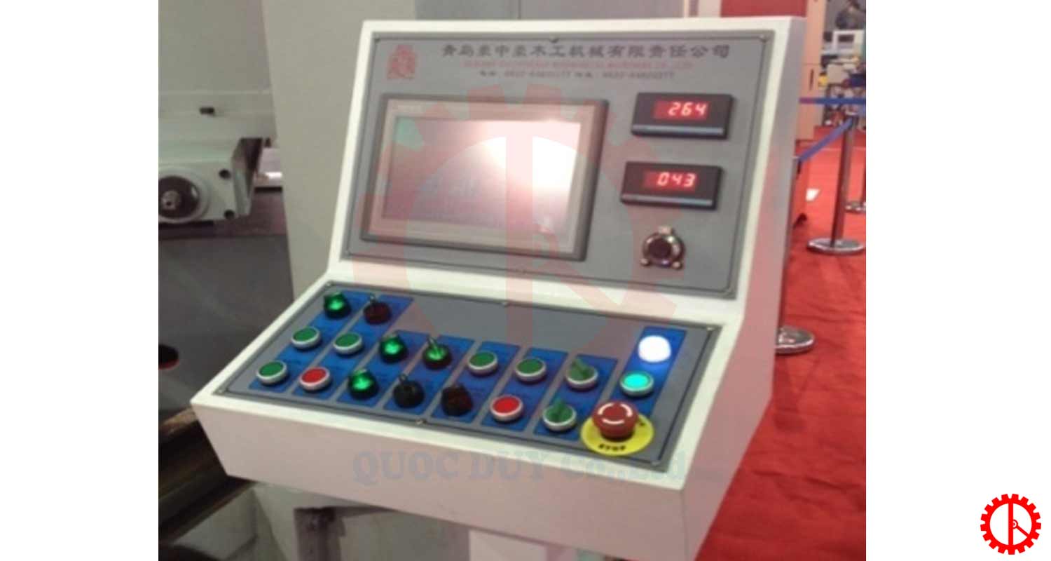 control screen of veneer peeling machine | Quoc Duy