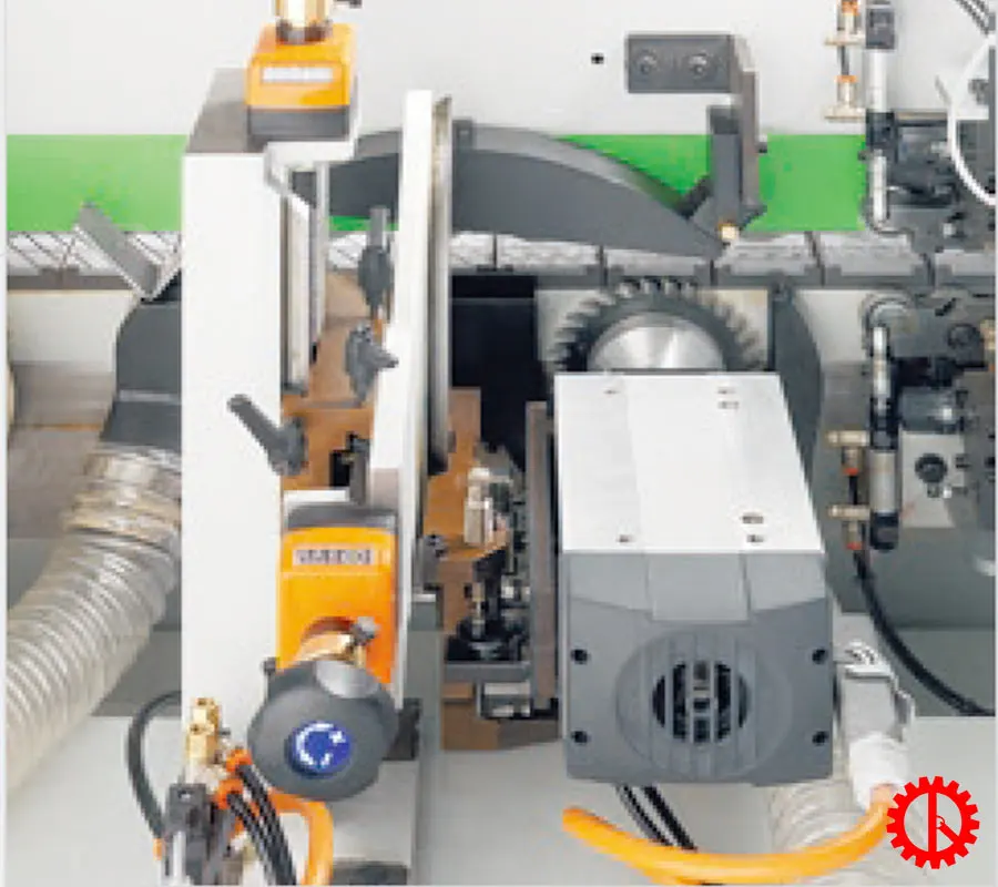 Groove milling of single sided edge banding machines