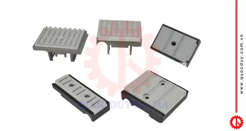 Conveyor track chain pads of edge banding machine