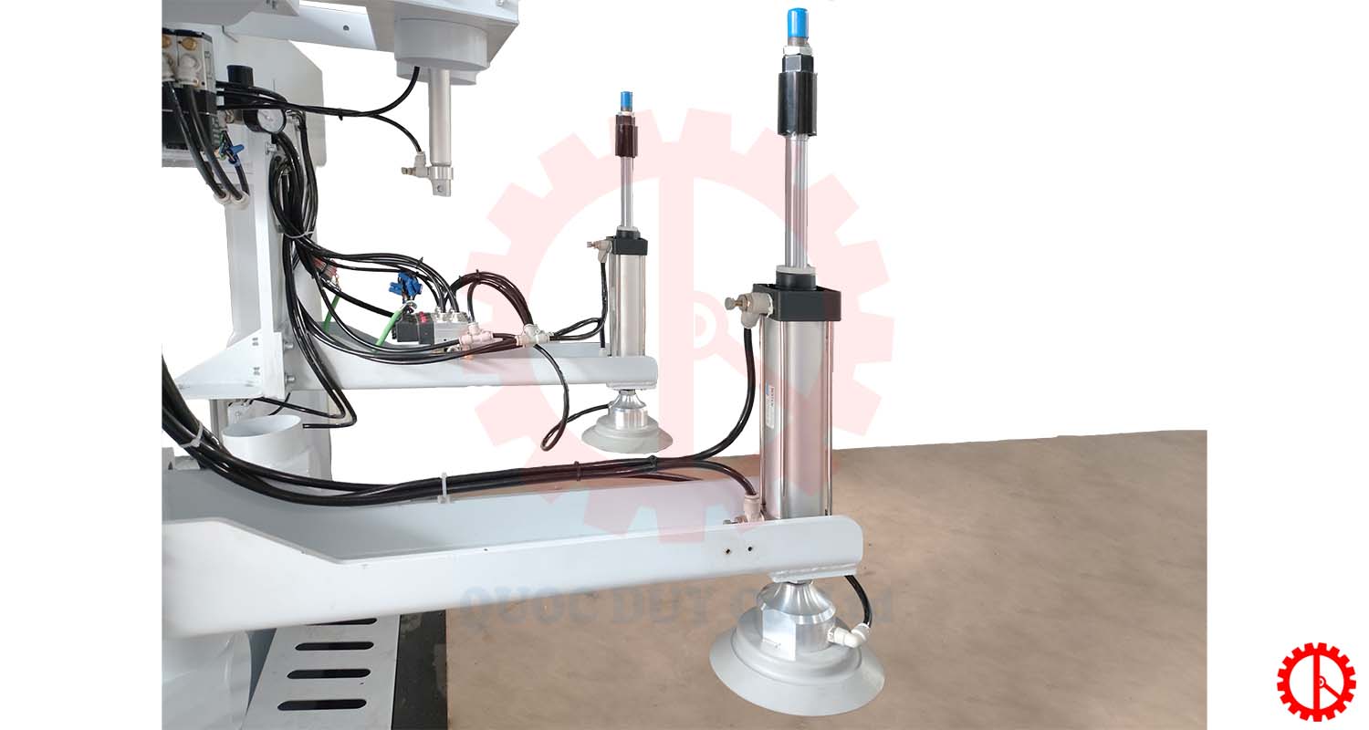 panel-gripper panel-gripper