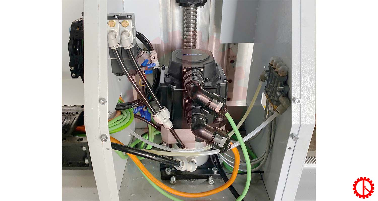 x-axis-servo-motor x-axis-servo-motor
