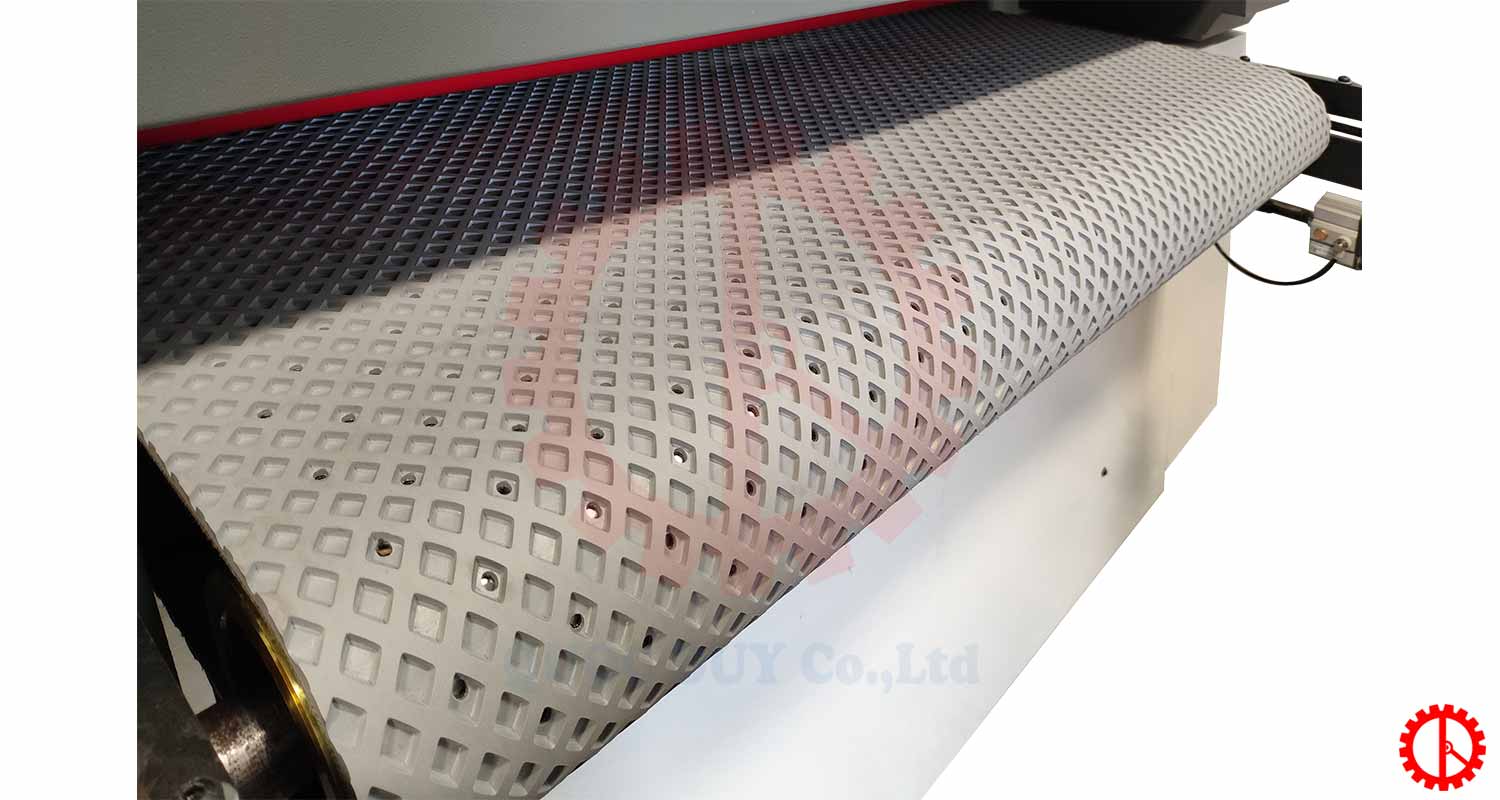 TWO-HEAD LACQUER SANDING MACHINE – SMS 700RR/1000RR/1300RR conveyor belt 2